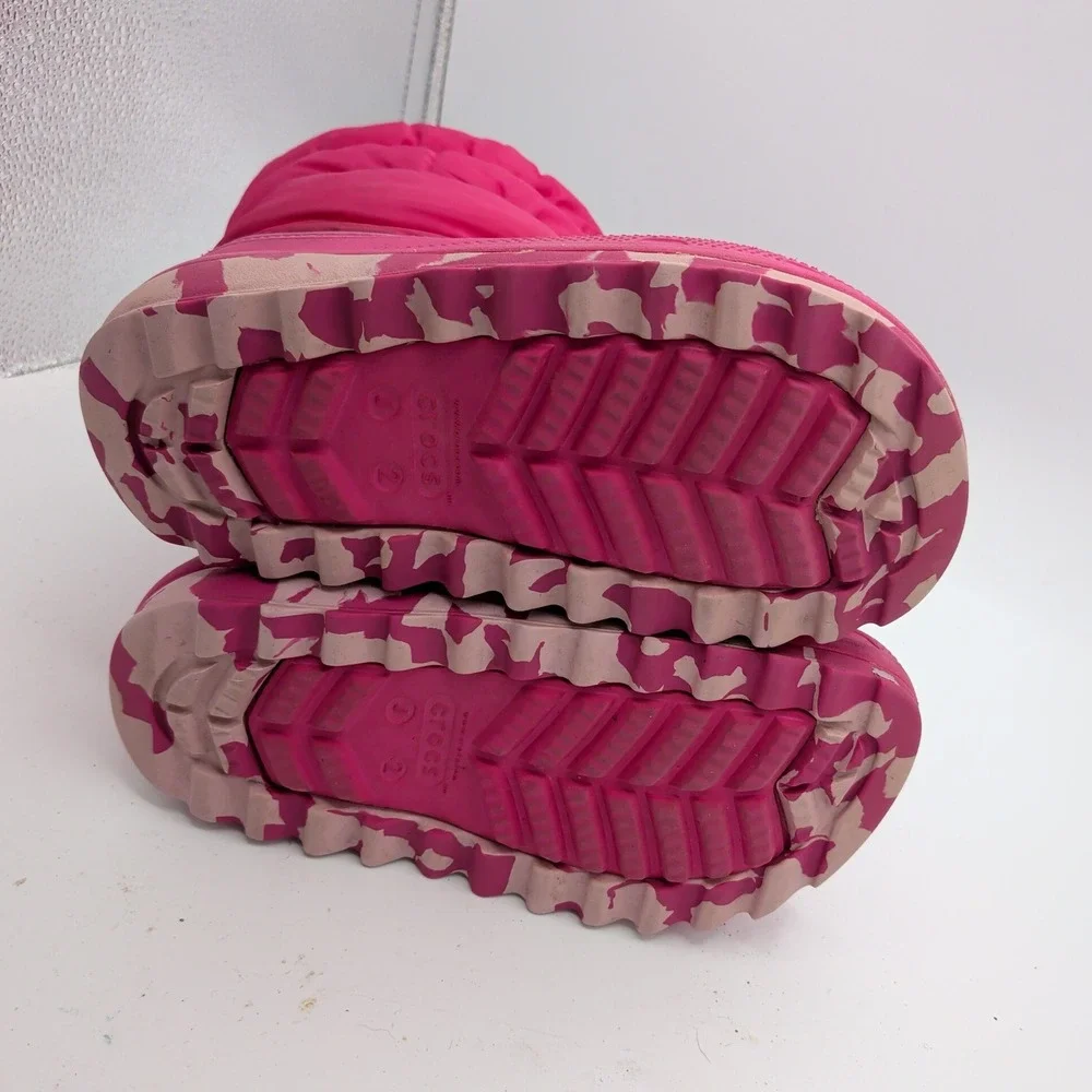 Crocs Kids Neo Puff Shorty Boot Electric Pink Puffer Snow Boots 207684 Size J2
